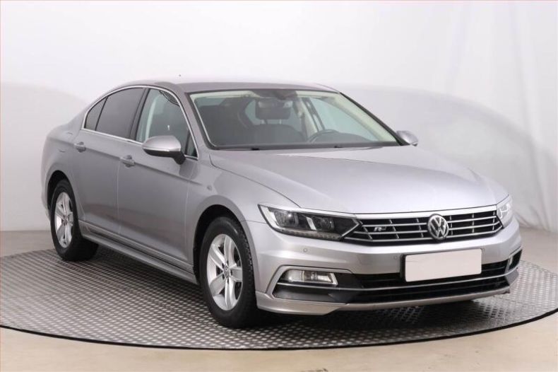 Volkswagen Passat - hlavní fotka inzerátu