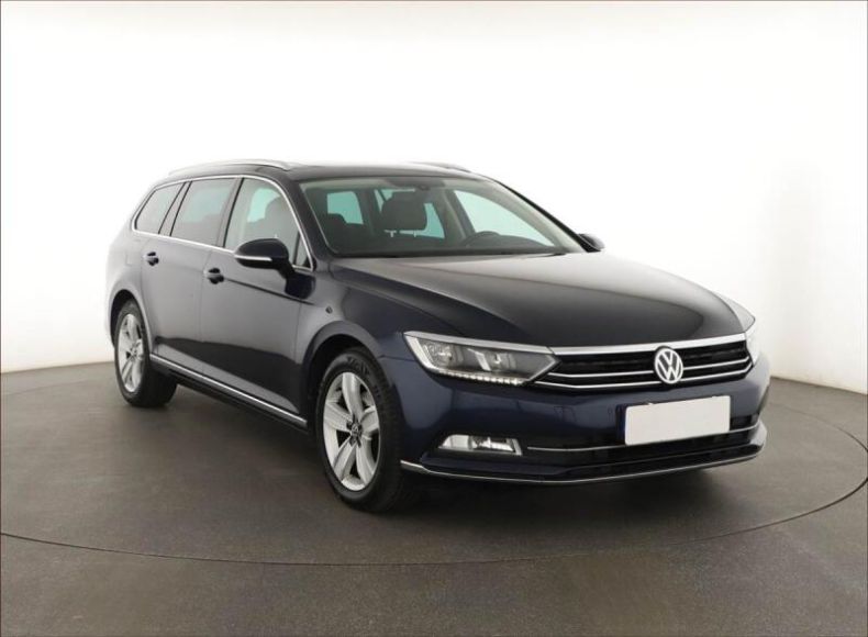 Volkswagen Passat - hlavní foto