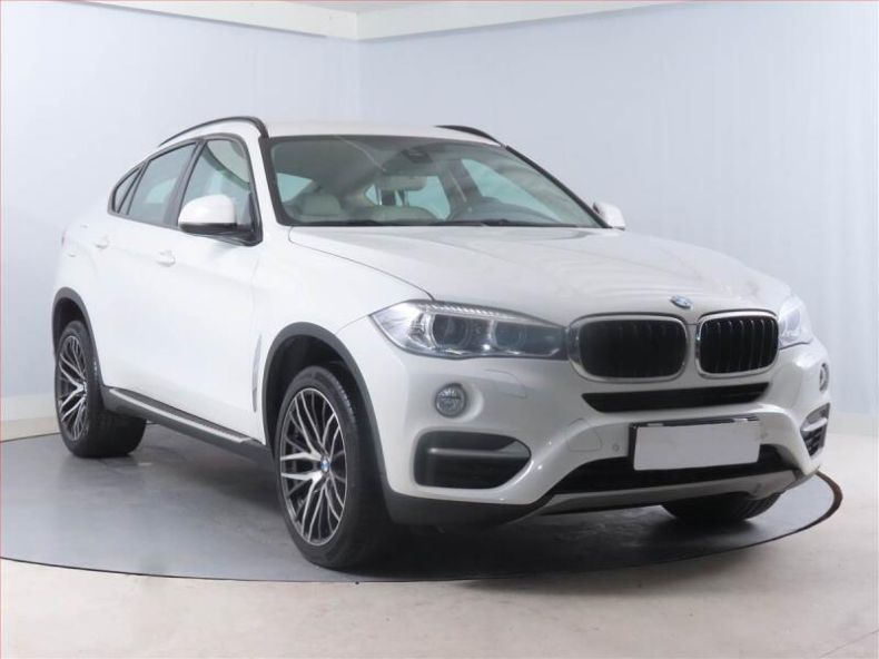 BMW X6 - hlavní foto