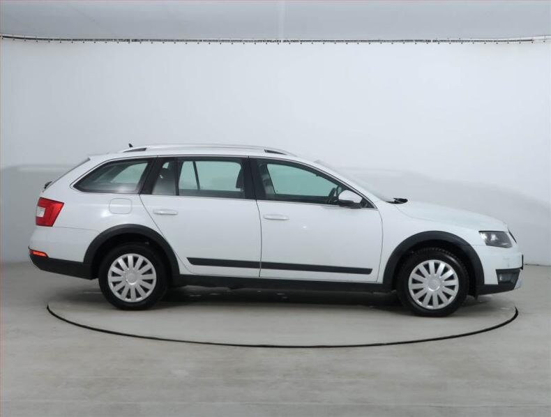 Škoda Octavia - hlavní fotka