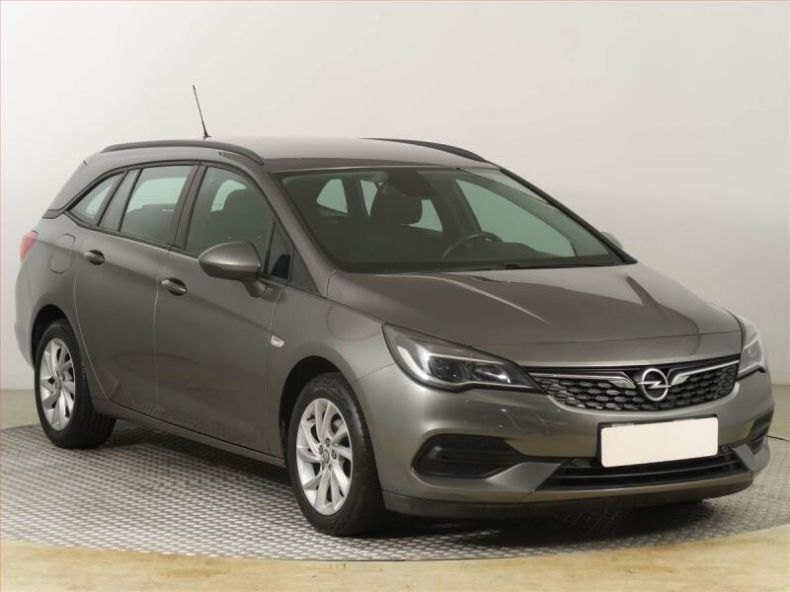 Opel Astra - hlavní foto