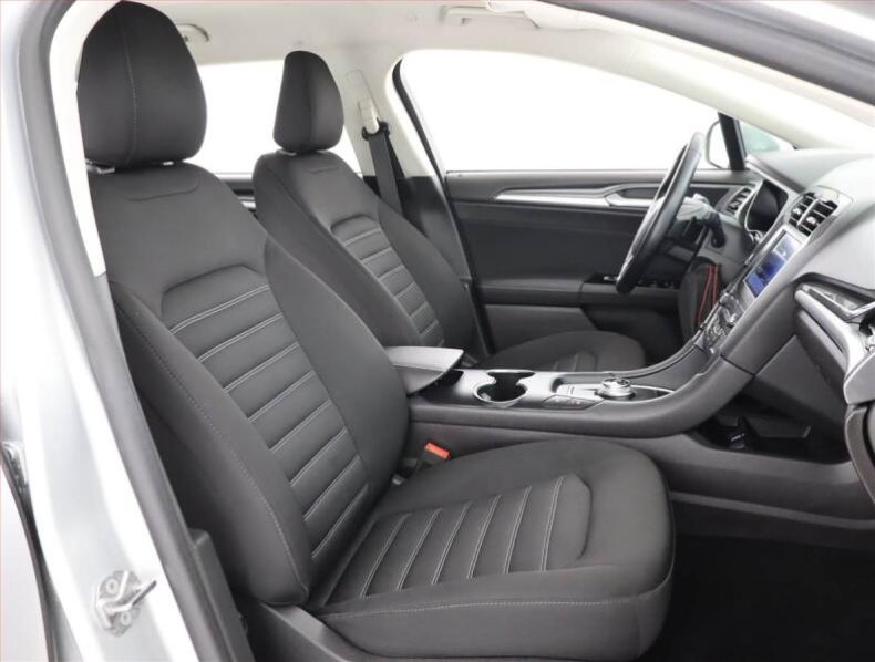 Ford Mondeo - hlavní fotka