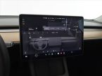 Tesla Model 3 - fotka číslo 15