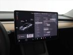 Tesla Model 3 - fotka číslo 21