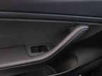 Tesla Model 3 - fotka číslo 30