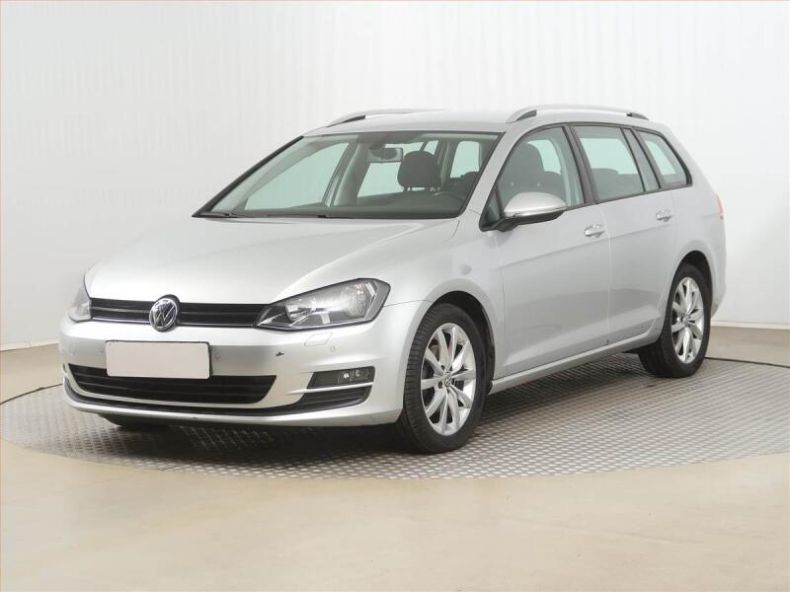 Volkswagen Golf - hlavní fotka