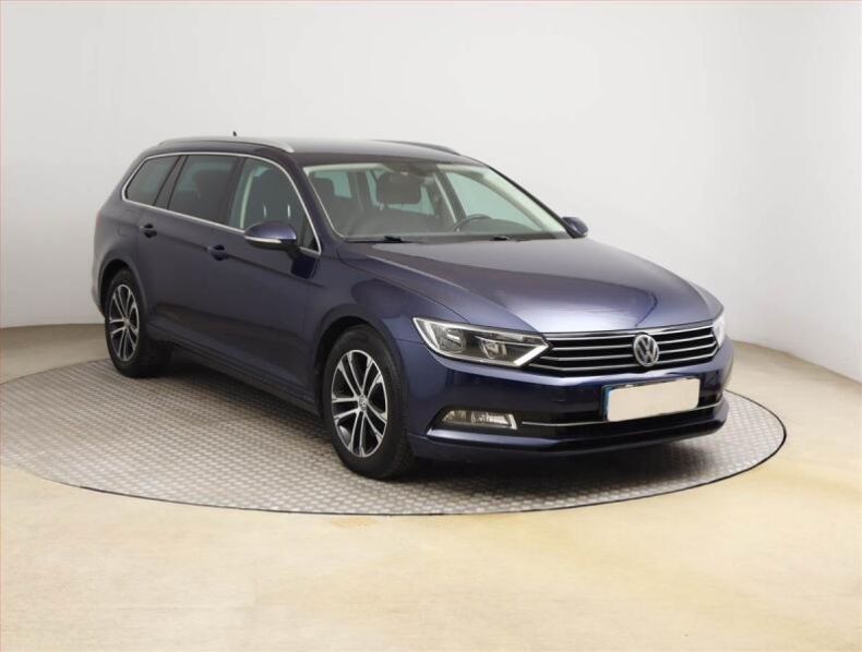 Volkswagen Passat - hlavní fotka inzerátu