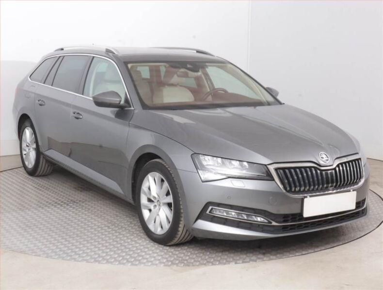 Škoda Superb - hlavní fotka