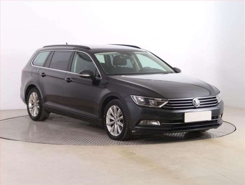 Volkswagen Passat - hlavní foto