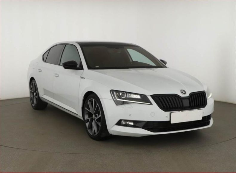 Škoda Superb - hlavní foto