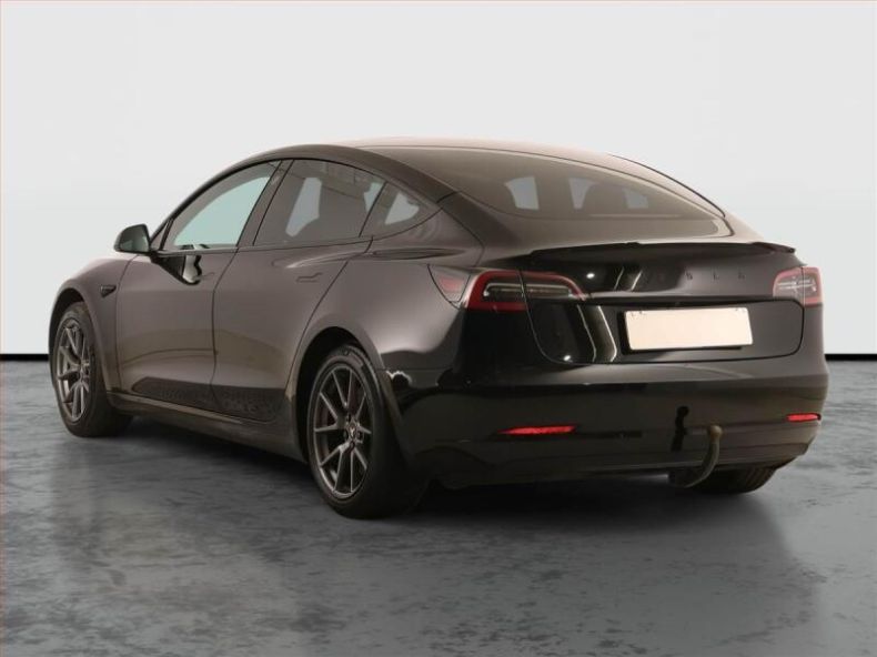 Tesla Model 3 - hlavní fotka