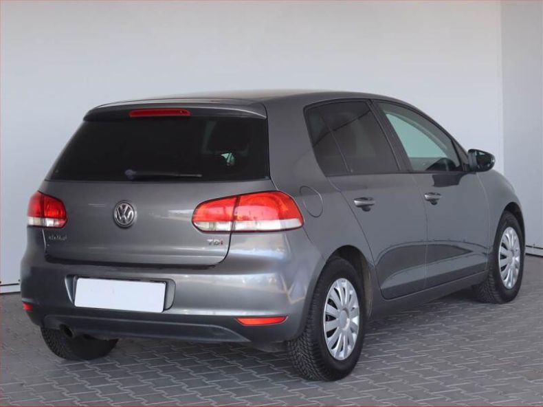 Volkswagen Golf - hlavní fotka