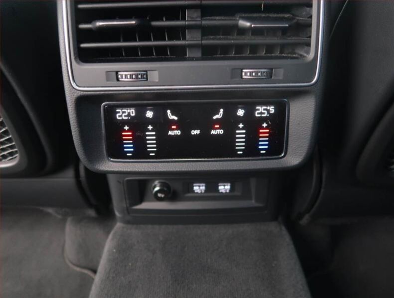 Audi Q7 - hlavní fotka