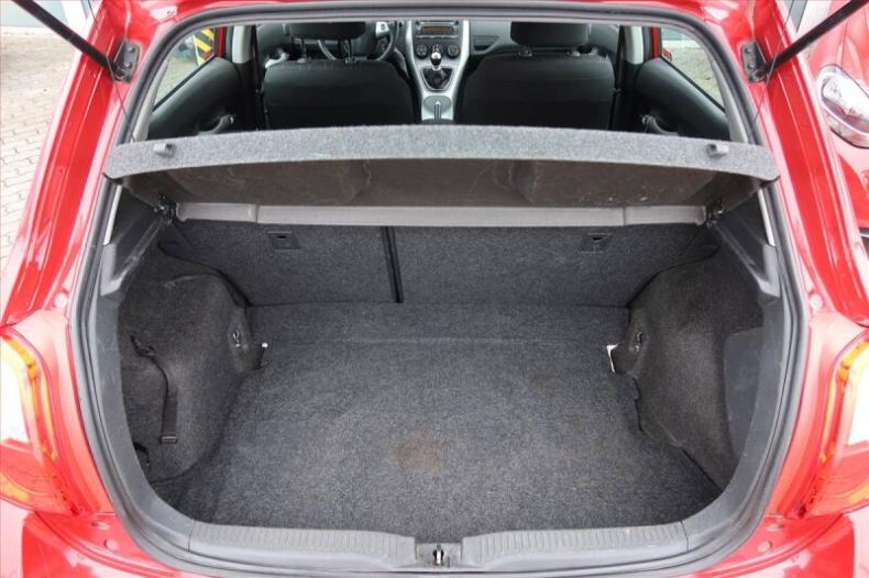 Toyota Auris - hlavní fotka