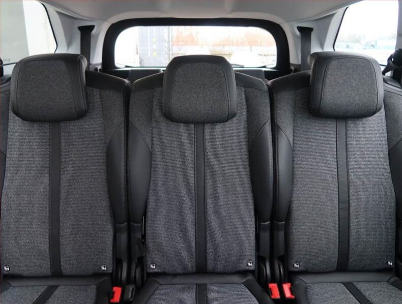 Peugeot 5008 - hlavní fotka