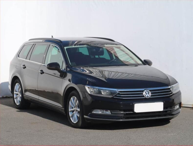 Volkswagen Passat - hlavní foto