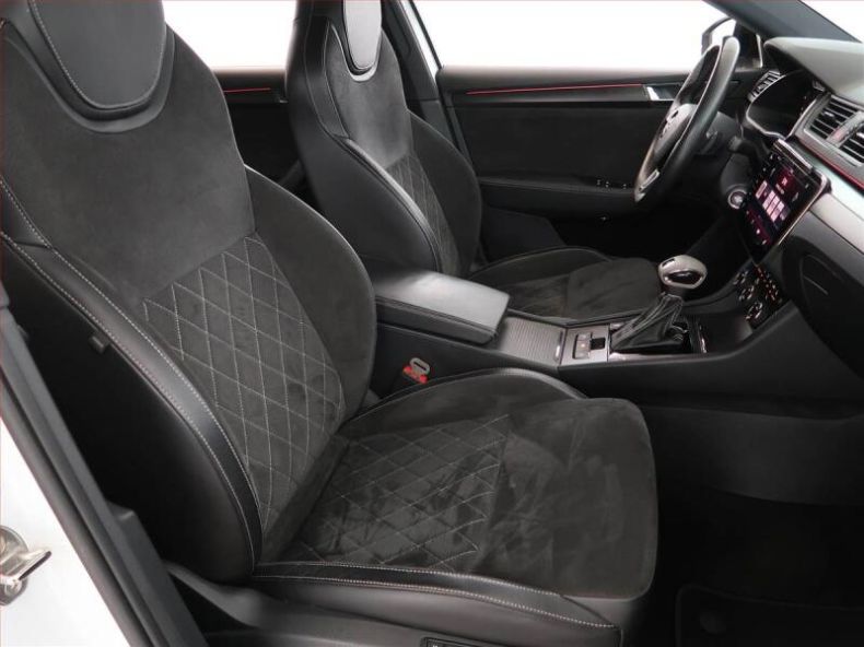 Škoda Superb - hlavní fotka