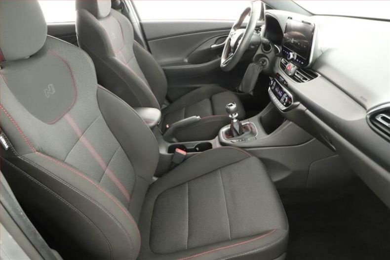 Hyundai i30 - hlavní fotka