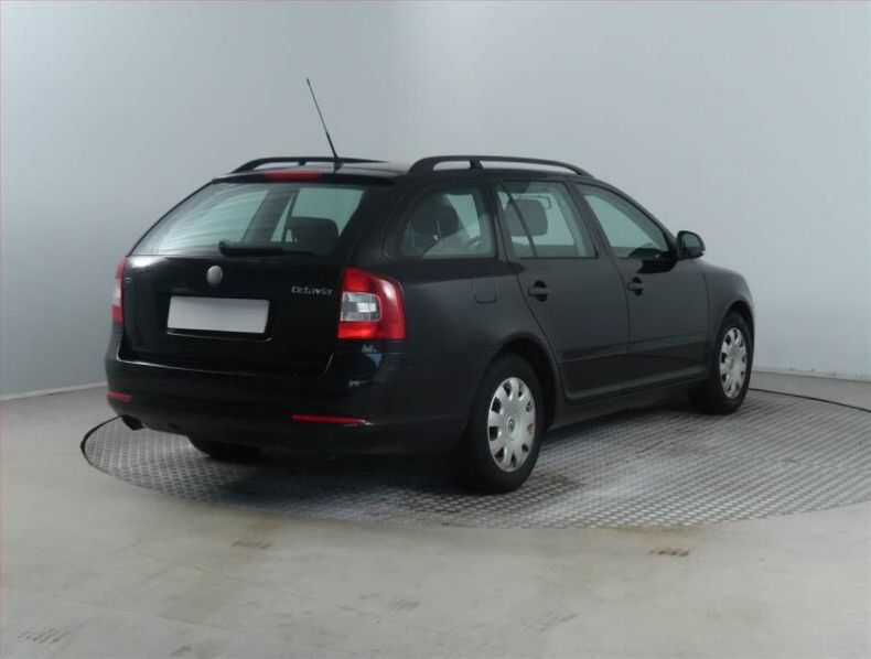 Škoda Octavia - hlavní fotka