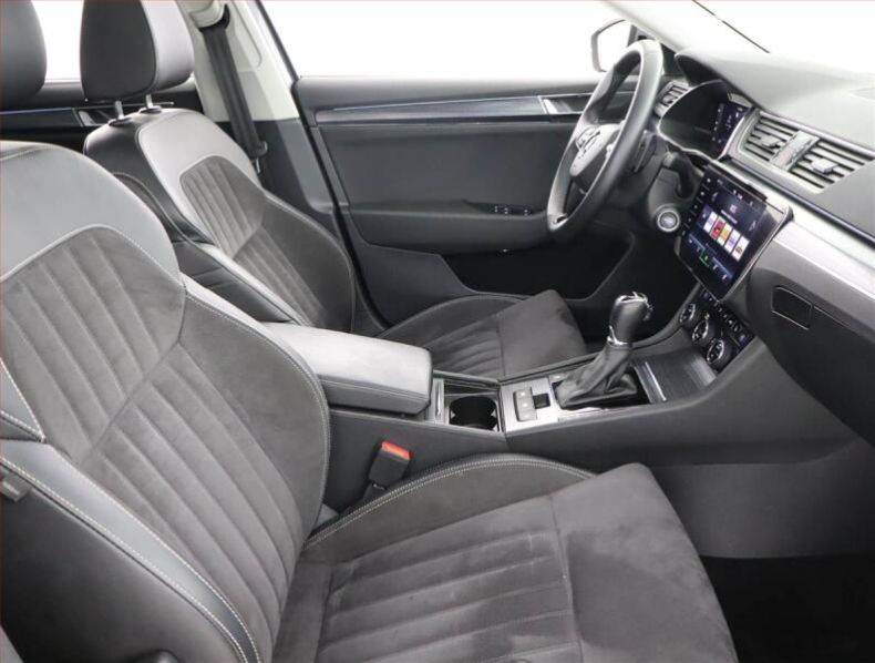 Škoda Superb - hlavní fotka