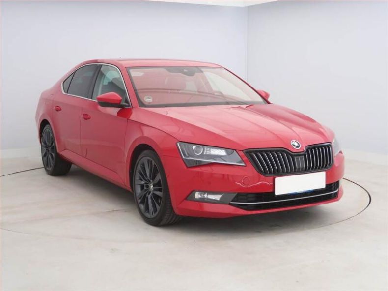 Škoda Superb - hlavní foto