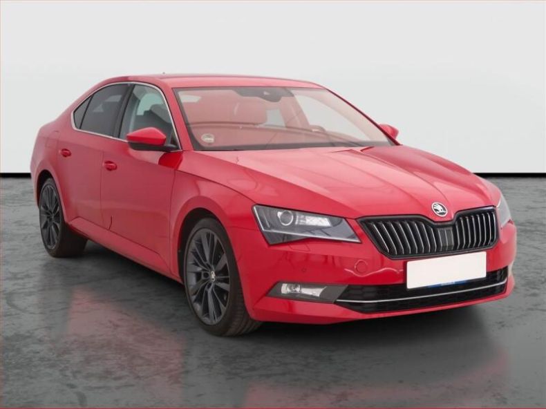 Škoda Superb - hlavní foto
