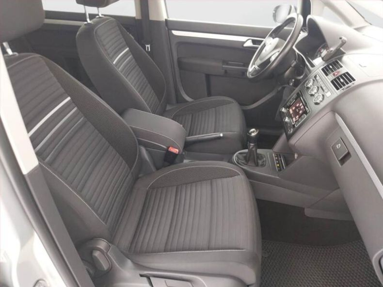 Volkswagen Touran - hlavní fotka