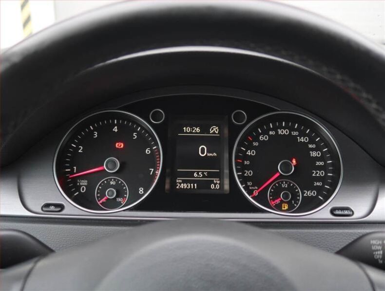 Volkswagen Passat - hlavní fotka