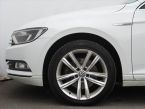 Volkswagen Passat - fotka číslo 14