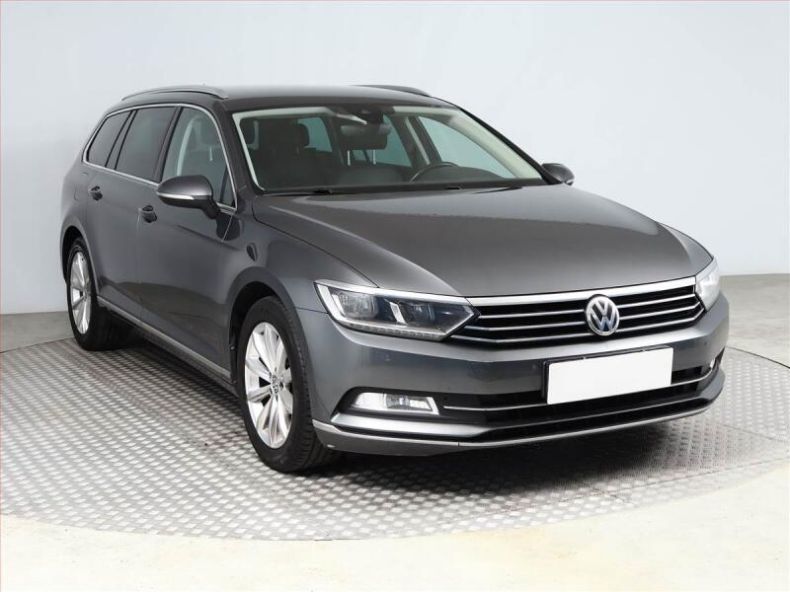 Volkswagen Passat - hlavní fotka inzerátu