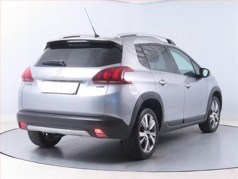 Peugeot 2008 - hlavní fotka