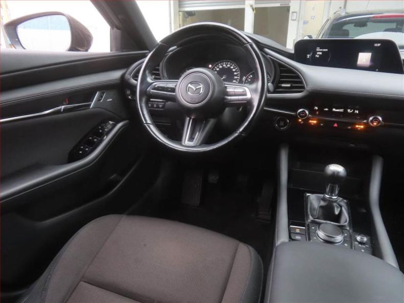 Mazda 3 - hlavní fotka