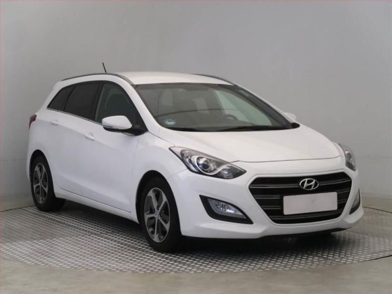 Hyundai i30 - hlavní foto