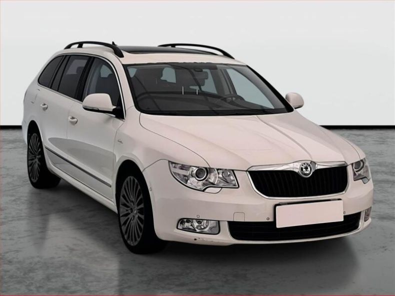 Škoda Superb - hlavní foto
