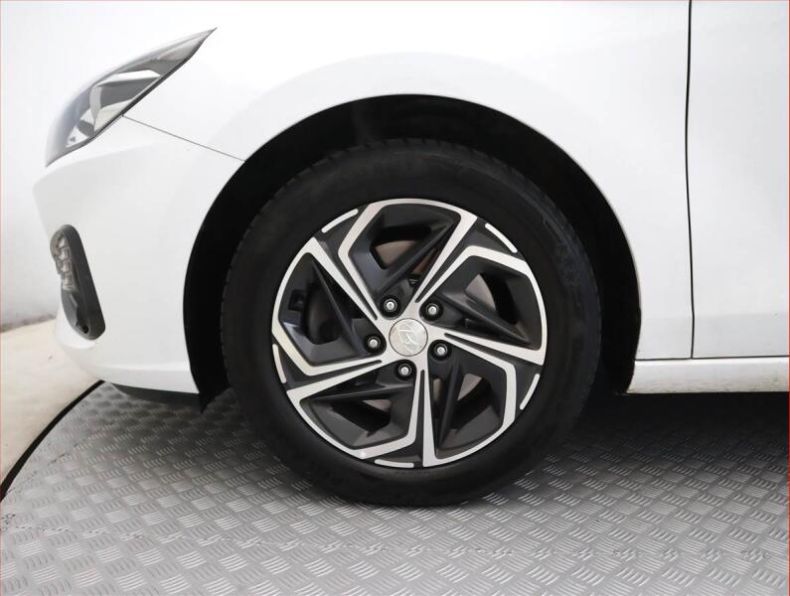 Hyundai i30 - hlavní fotka