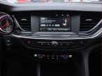 Opel Insignia - fotka číslo 11