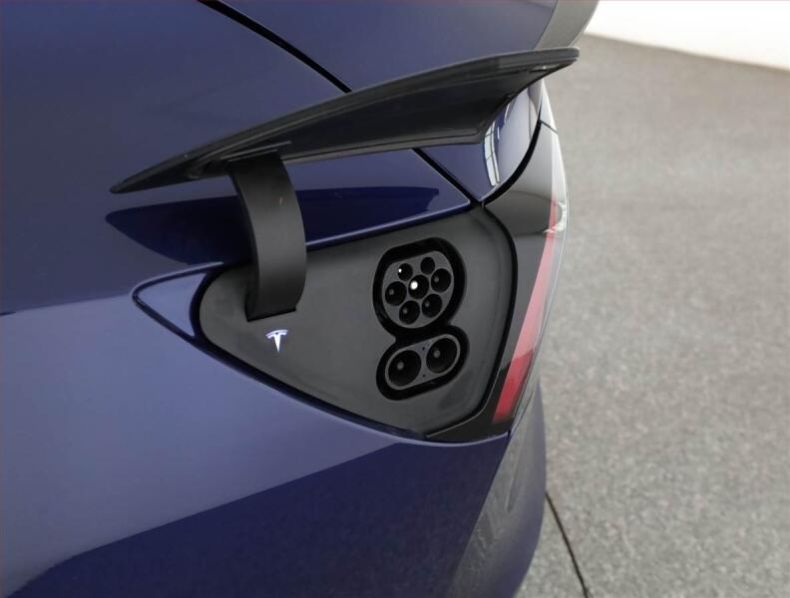 Tesla Model 3 - hlavní fotka