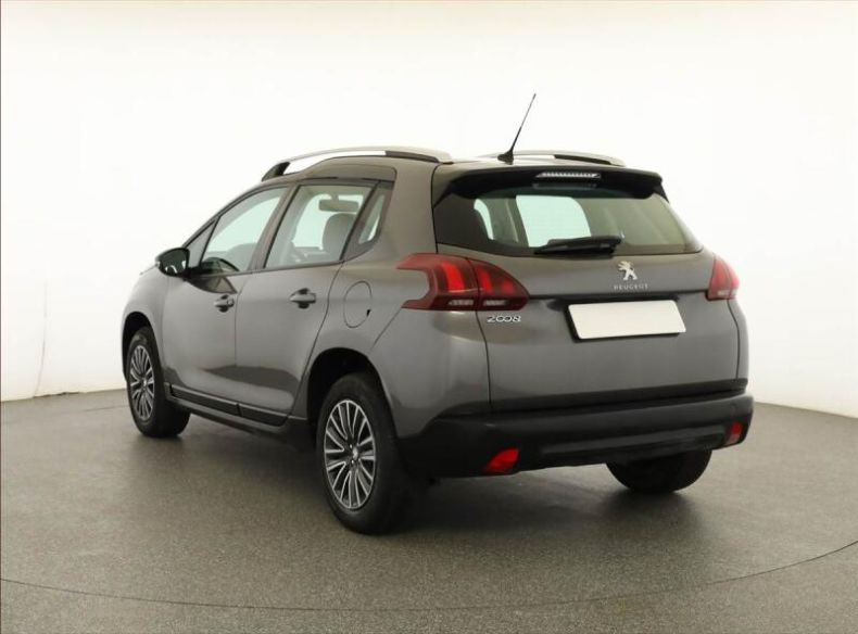 Peugeot 2008 - hlavní fotka