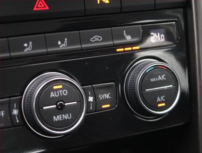 Volkswagen T-Roc - hlavní fotka