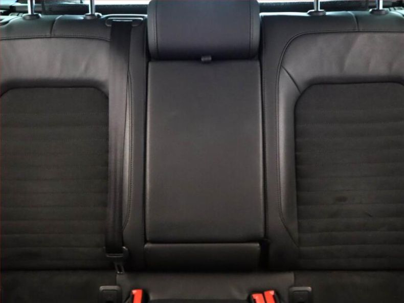 Volkswagen Passat - hlavní fotka