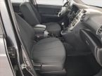 Kia Carens - fotka číslo 8