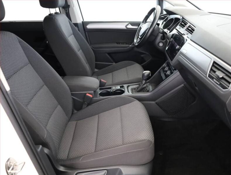 Volkswagen Touran - hlavní fotka