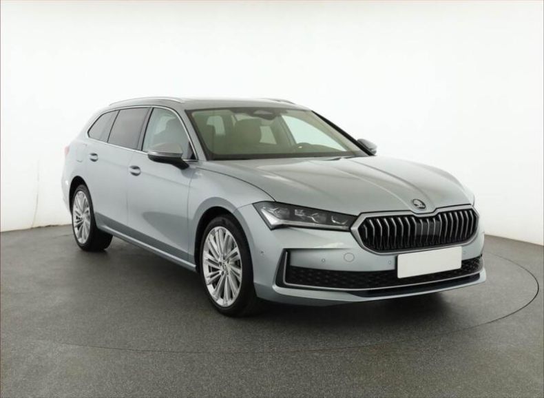 Škoda Superb - hlavní foto