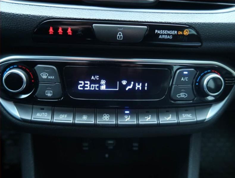 Hyundai i30 - hlavní fotka