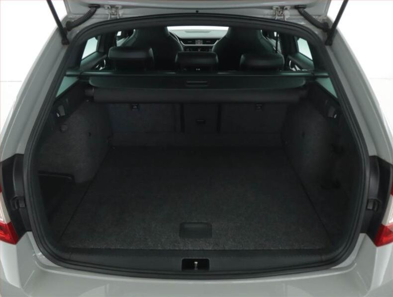 Škoda Octavia - hlavní fotka