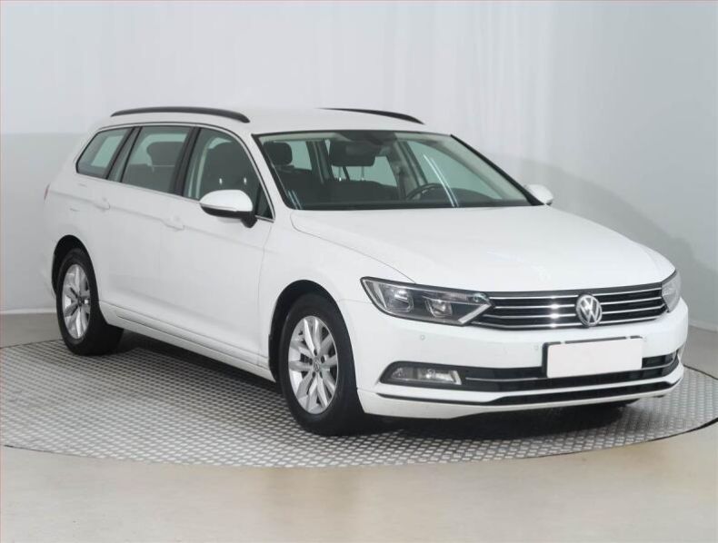 Volkswagen Passat - hlavní fotka inzerátu