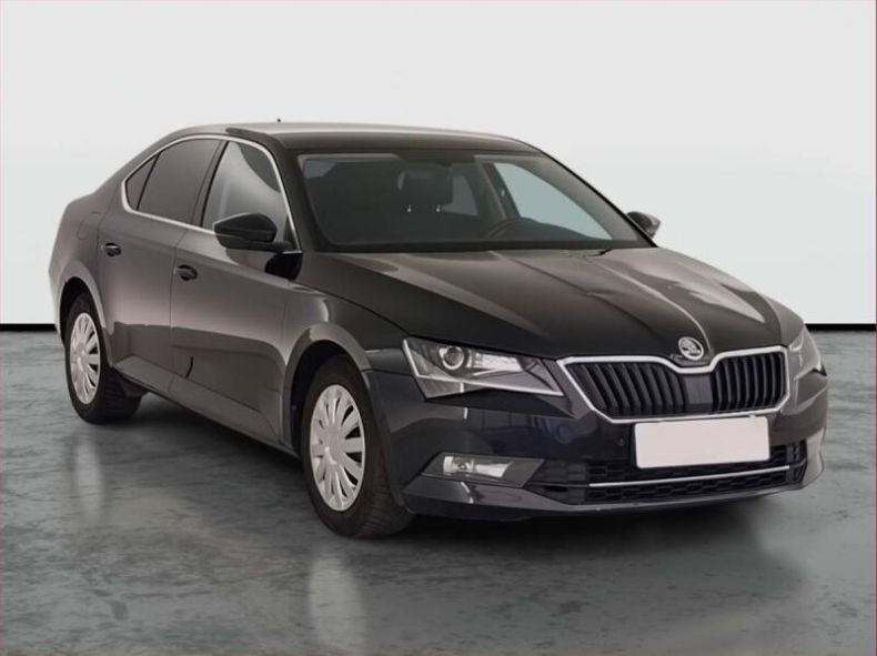 Škoda Superb - hlavní foto