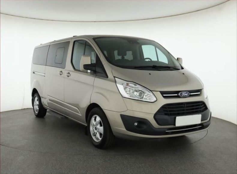 Ford Tourneo - hlavní foto