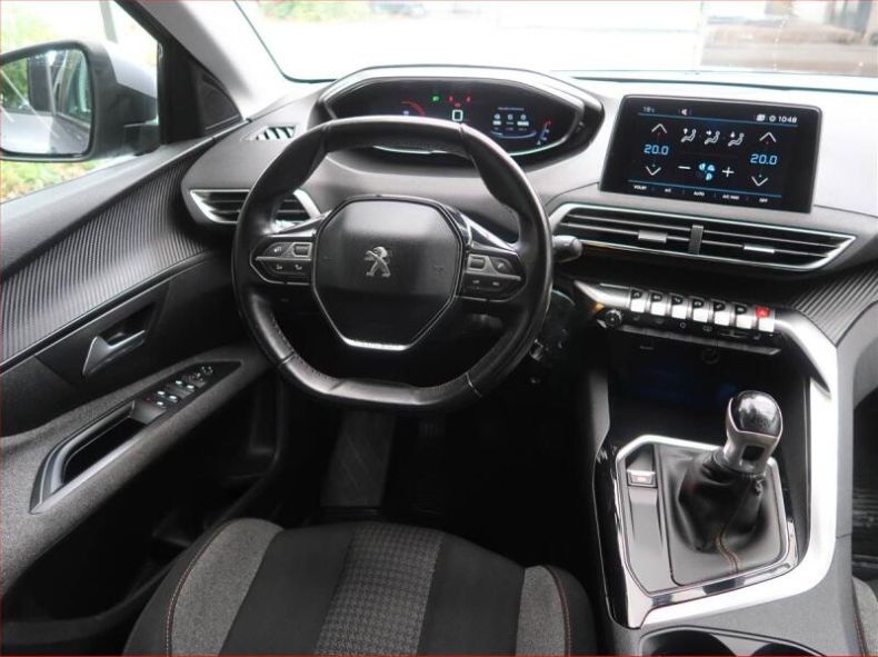 Peugeot 5008 - hlavní fotka