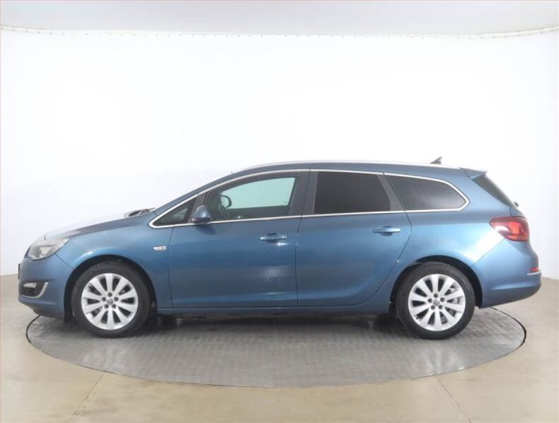 Opel Astra - hlavní fotka